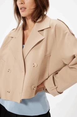 Cropped Trench -FREE PEOPLE Shop p58464 Z 09062023050318714x1077 1