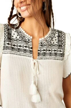 FREE PEOPLE Sarafina Embroidered Tee -FREE PEOPLE Shop p60336 Z 121120230903551985x3000 1