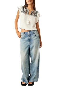 FREE PEOPLE Sarafina Embroidered Tee -FREE PEOPLE Shop p60336 Z 121120230904132015x3000 1