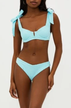 Blair Terry U-Wire Top -FREE PEOPLE Shop p61822 Z 040120240335001512x2292 1