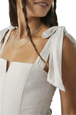 FREE PEOPLE Lola Bodysuit -FREE PEOPLE Shop p63186 Z 041520240810001987x3000 1