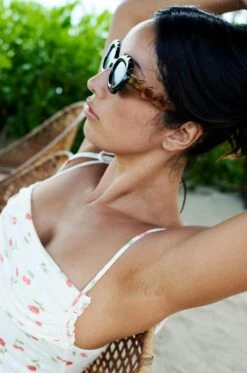 Golden Hour Scalloped Polarized Sunglass -FREE PEOPLE Shop p63869 Z 062020240114581985x3000 1